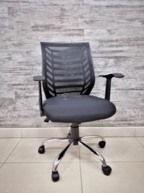 Кресло Barneo K-138 для персонала (черная ткань черная сетка) в Режи - rezh.ok-mebel.com | фото