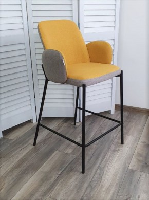 Полубарный стул NYX (H=65cm) VF106 желтый / VF120 серый М-City в Режи - rezh.ok-mebel.com | фото