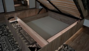 Спальня Джулия Кровать 160 МИ с подъемным механизмом Дуб крафт серый в Режи - rezh.ok-mebel.com | фото 3